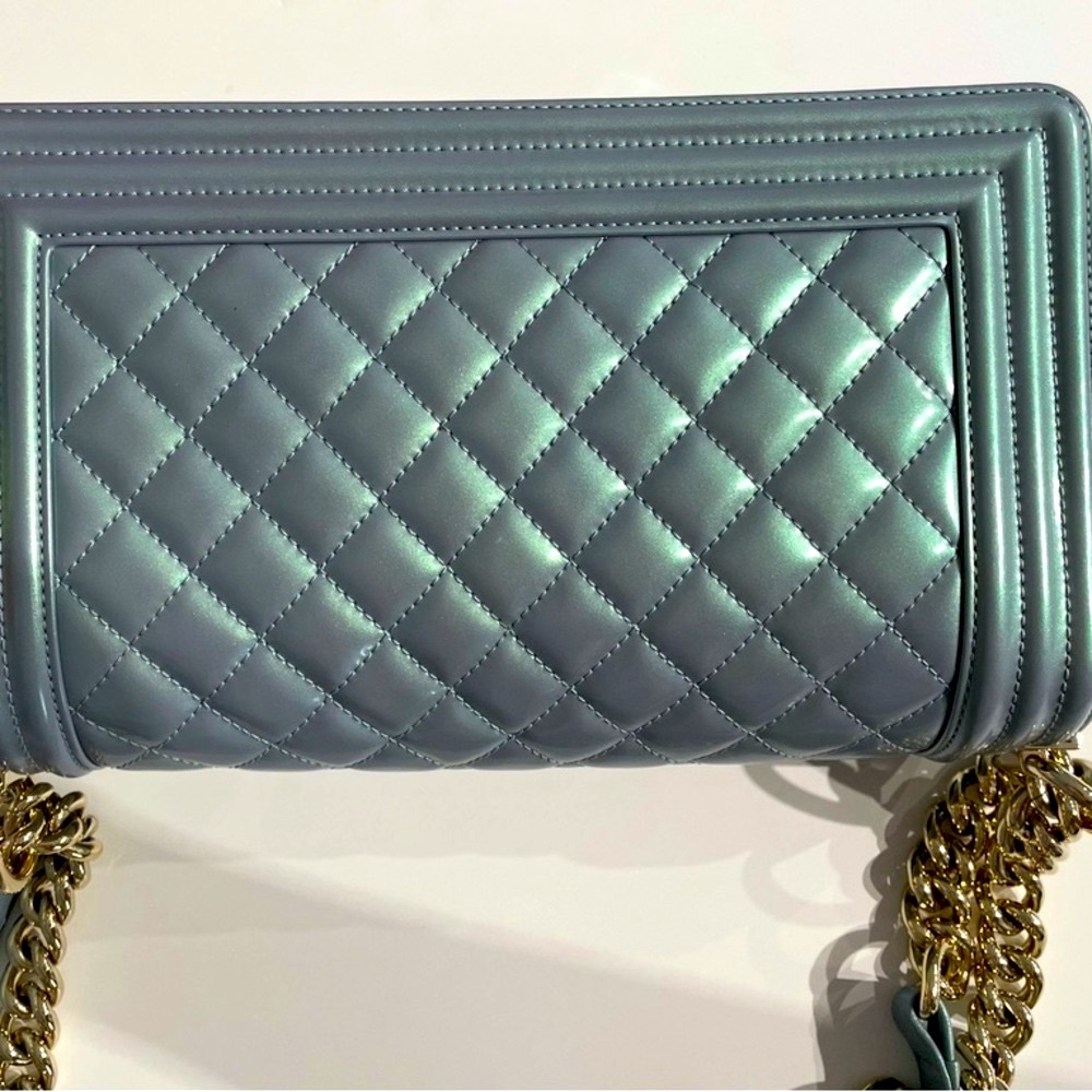 Elegant Blue Quilted Shoulder Bag - Picture 4 of 16
